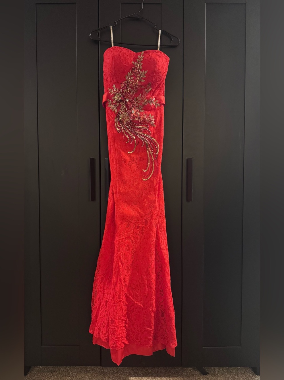 Red Lace Strapless Cheongsam-style Gown